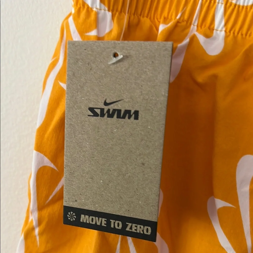 NWT XL Nike Men's 5
